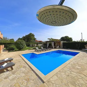 casa-duje.hotelinzadar.com/